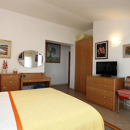 Apartment Parenzana Sea View Sk